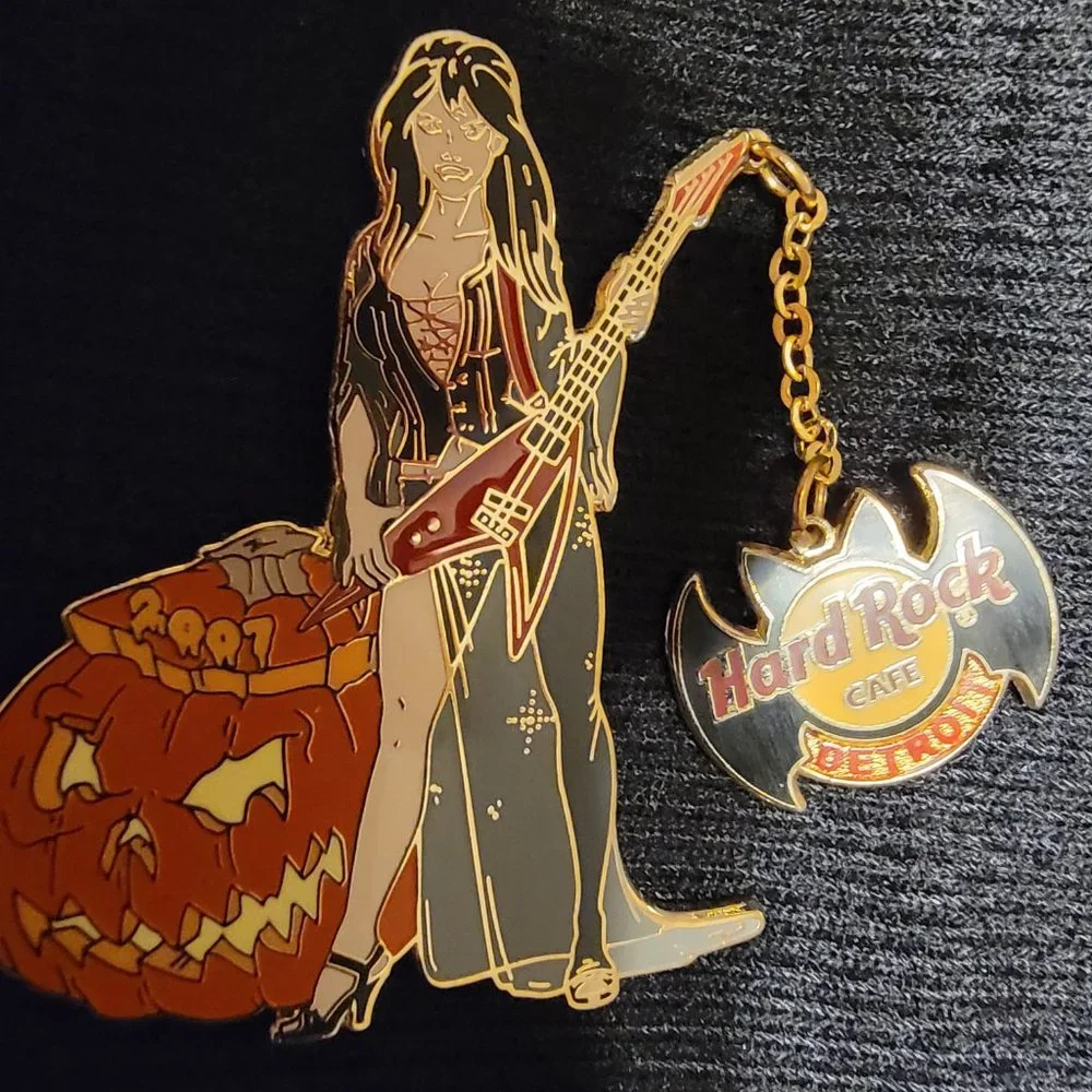 Pins - Picture 5 of 16